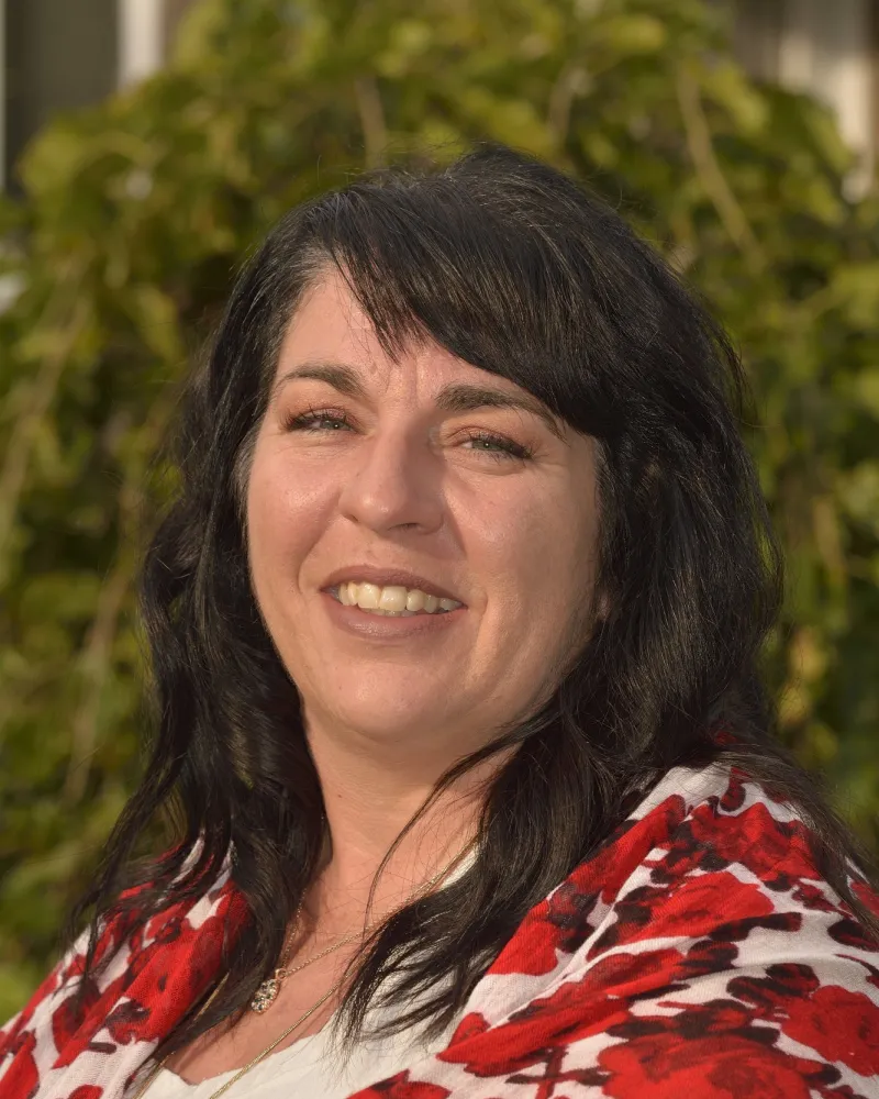 Madame Nadia Hébert